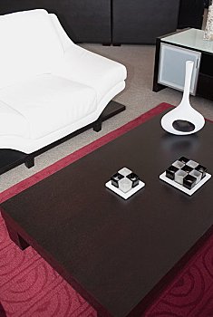 上海陪護工資多少？深度解析陪護行業的薪資現狀與發展趨勢