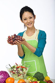 如何選擇合適的育兒嫂？收費標(biāo)準(zhǔn)詳解，幫您選出最合適的育兒嫂！