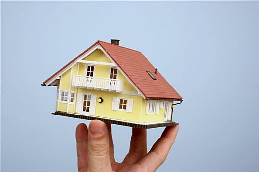 廣州保姆多少錢？揭秘廣州保姆價(jià)格與選擇指南