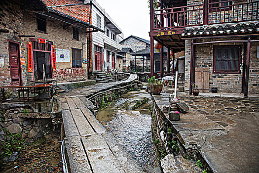 新疆住家保姆多少錢？揭秘住家保姆服務市場行情！
