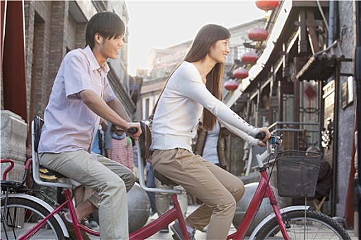濟(jì)寧保姆一個(gè)月多少錢？?jī)r(jià)格揭秘，您不可錯(cuò)過(guò)的家庭幫手
