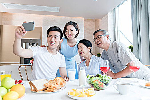 北京保姆價(jià)格是多少？全面解析北京保姆服務(wù)市場(chǎng)