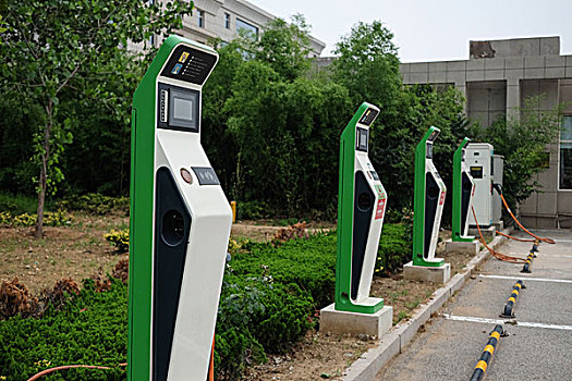 人潮洶涌多少票房會賺？揭秘2025年最具潛力的電影市場