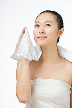 江寧保姆一個月多少錢？讓你輕松了解家庭服務(wù)費用！