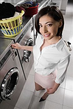 三河愛之嬰月嫂多少錢？選擇月嫂服務(wù)的真正價(jià)值與推薦