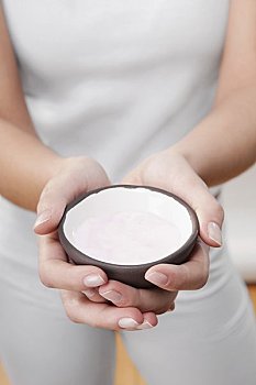 成都的月嫂多少錢一個月？選擇月嫂的價格與價值全面解析
