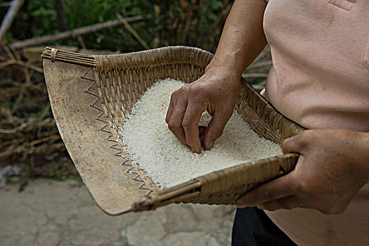 運城保姆工資是多少？全面解析運城保姆行業薪資現狀