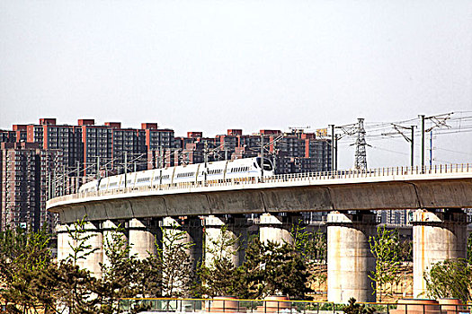 家政公司服務(wù)大約多少錢？選擇家政服務(wù)的價(jià)格與價(jià)值探秘