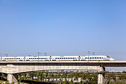 揚(yáng)州保潔費(fèi)多少一平方？輕松了解揚(yáng)州清潔服務(wù)市場