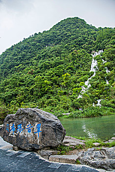 上海當(dāng)月嫂多少錢一個(gè)月？了解月嫂行業(yè)的薪資情況與選擇技巧