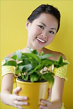 上海當(dāng)月嫂多少錢一個(gè)月？了解月嫂行業(yè)的薪資情況與選擇技巧