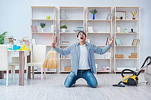 住家保姆多少錢一天？揭秘住家保姆服務(wù)的性價比與價值