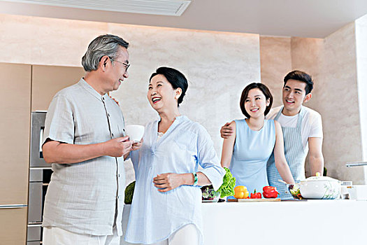 上海住家保姆價格揭秘，如何選擇合適的住家保姆服務(wù)？