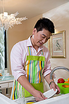廈門家政服務的價格揭秘：如何選擇合適的家政服務？
