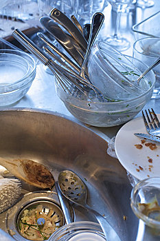 嘉興住家保姆工資多少？揭秘嘉興住家保姆薪資與行業趨勢