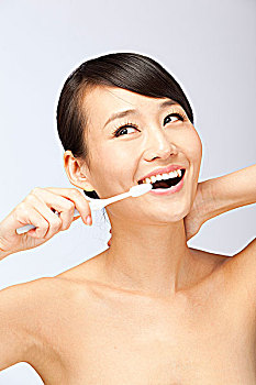 我的家鄉(xiāng)電影時(shí)長(zhǎng)多少？揭秘背后的故事