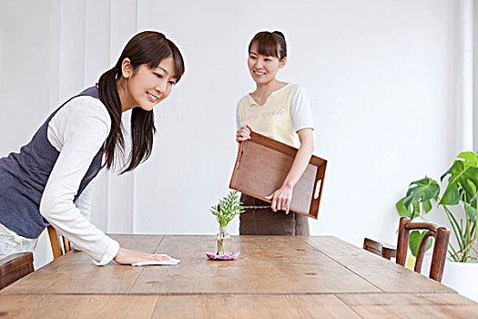 醫(yī)院護(hù)工費(fèi)多少錢？了解護(hù)工費(fèi)用，保障您的健康護(hù)理需求