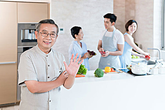 天津保姆價格是多少？選擇合適的保姆服務，享受輕松生活