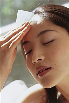 哈爾濱保姆一個月多少錢？為您揭開背后的行業秘密！