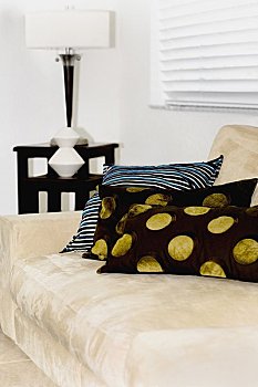 金牌月嫂多少錢月：全面解析月嫂服務的價值與費用