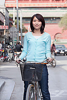 找個鐘點(diǎn)工阿姨多少錢？揭秘鐘點(diǎn)工服務(wù)價格與選擇技巧