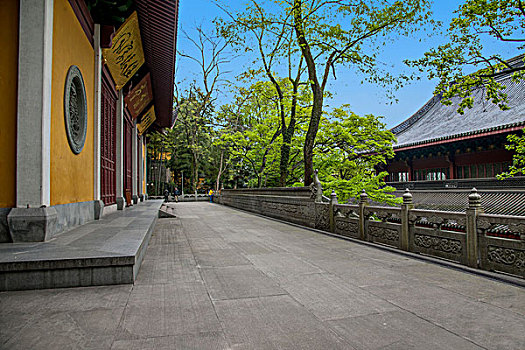 武漢找帶小孩保姆多少錢？讓你輕松了解保姆服務的市場價格與選擇指南
