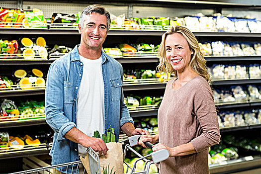 嘉興住家保姆工資多少？揭秘嘉興住家保姆薪資與行業(yè)趨勢