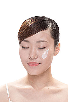 保姆過年發(fā)多少？揭秘春節(jié)年終獎背后的秘密