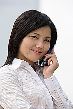 西安菲傭多少錢一個(gè)月？揭秘西安菲傭服務(wù)的價(jià)格與背后的價(jià)值