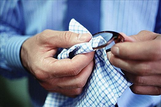家政服務(wù)價(jià)格揭秘：家政多少錢一小時(shí)？你需要知道的5個(gè)關(guān)鍵點(diǎn)