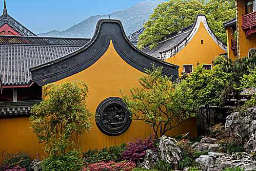 當月嫂工資多少？揭秘月嫂行業薪資與前景