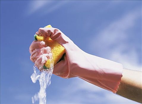 接孩子做晚飯保姆多少錢？這幾個(gè)因素決定了價(jià)格的高低
