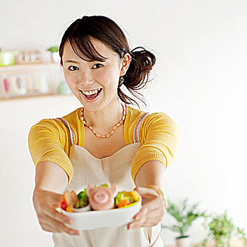 不住家保姆工資多少？揭秘行業(yè)現(xiàn)狀與薪酬趨勢(shì)