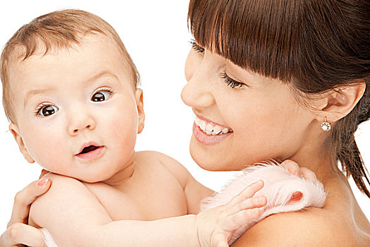 看孩子保姆月薪多少？揭秘高薪職業背后的秘密