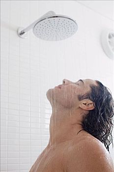 愛君家政中介費多少？揭秘家政服務背后的成本與價值