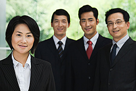 家政保姆春節(jié)費(fèi)用全解析，助你過個(gè)輕松年