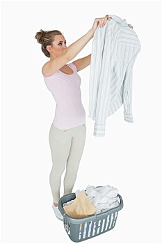 代縣保姆多少錢一月？揭開家庭服務行業的真相