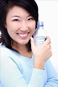 金牌月嫂一線城市多少錢？揭秘高端月嫂服務價格與市場現狀