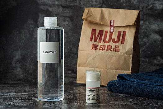 平谷小時工工資解析：薪酬與市場行情深度分析