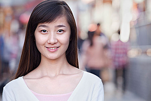 洛杉磯保姆多少錢？如何選擇合適的保姆服務