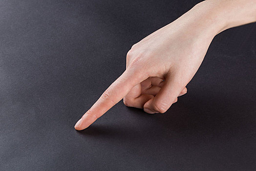 上海請(qǐng)個(gè)保姆多少錢？了解上海保姆價(jià)格的背后