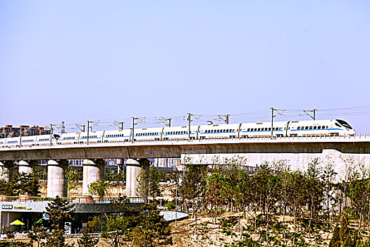 成都育兒嫂多少錢(qián)？揭秘育兒嫂服務(wù)的價(jià)格與選擇技巧