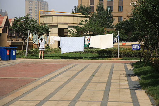 上海清潔多少錢一小時？深入解析市場價格與服務(wù)選擇