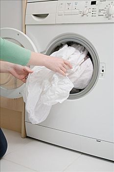 沈陽白班保姆多少錢？了解沈陽白班保姆的價格與服務，做出明智選擇