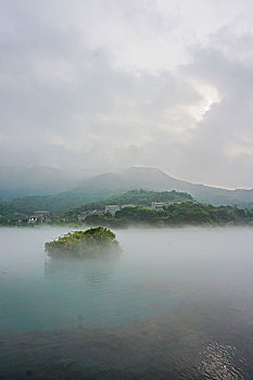 濟(jì)寧育兒嫂工資多少？揭秘濟(jì)寧育兒嫂的薪資水平和選擇技巧