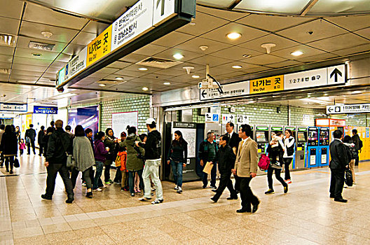 早出晚歸保姆多少錢一個(gè)月？選擇優(yōu)質(zhì)保姆服務(wù)，讓生活更輕松