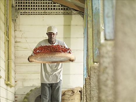 重慶做飯阿姨多少錢？揭秘雇傭家政服務的成本與優勢