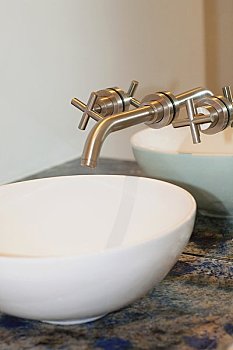 東營住家保姆多少錢？讓我們一起揭開價格背后的秘密！