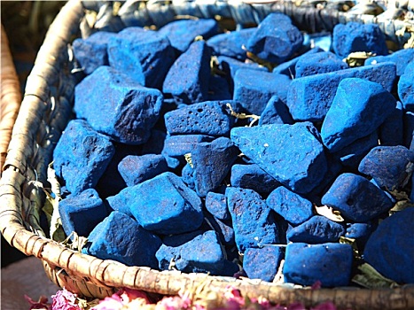 二級護工一天多少錢？了解護工行業(yè)背后的秘密
