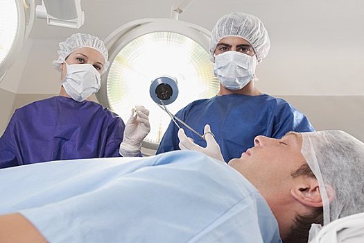 看孩子保姆多少錢？家長必看的費用分析！